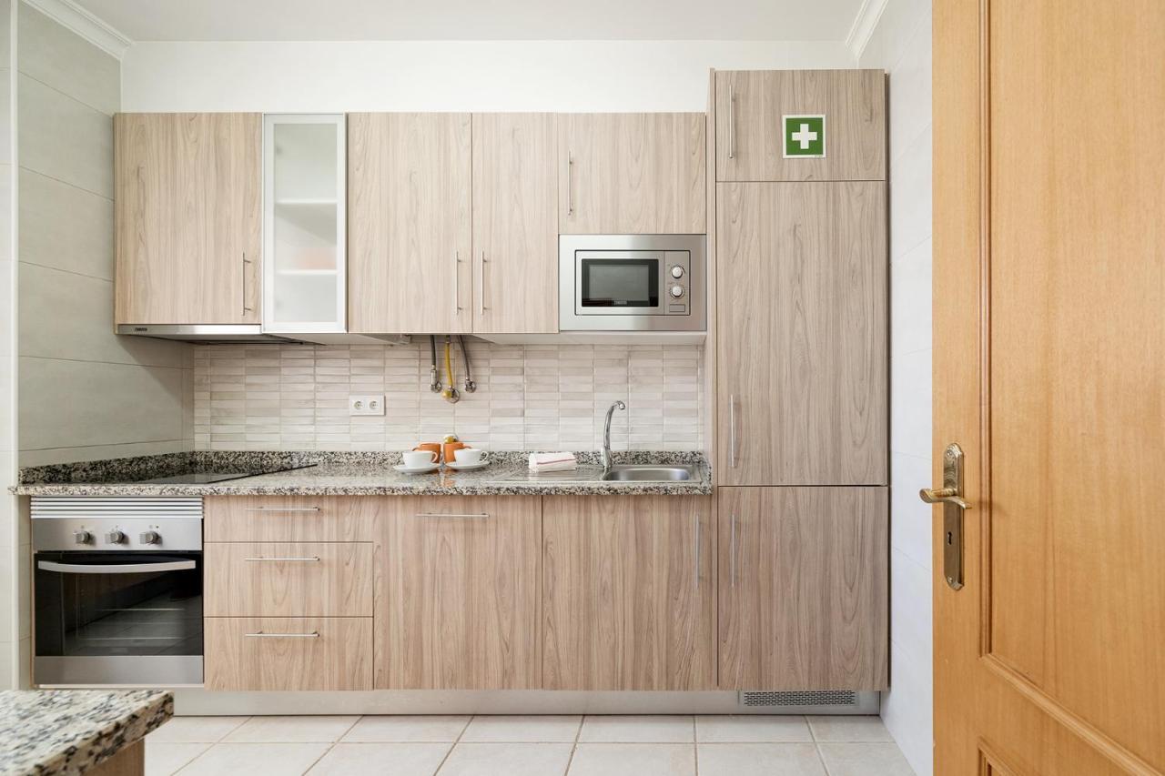 2 Bed Apartment, Quarteira, 10 Min Walk To Виламура Экстерьер фото